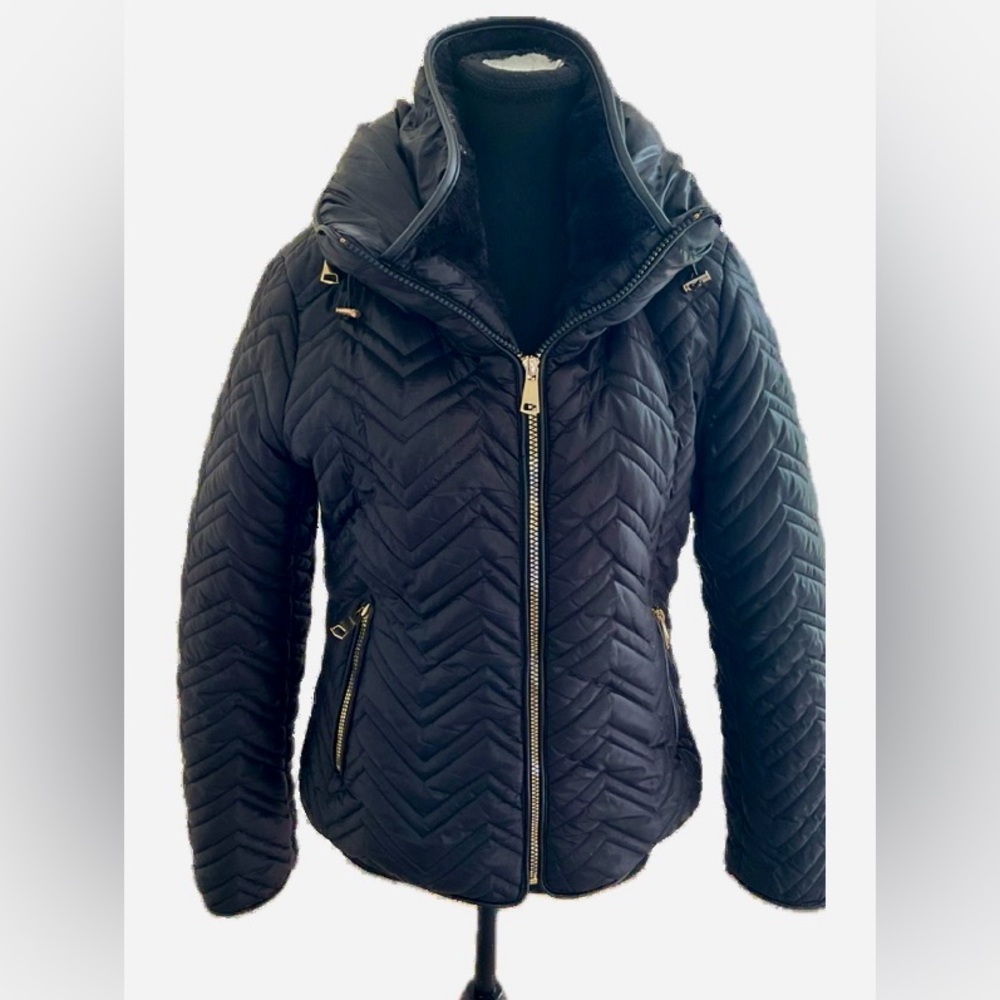 Suzy Shier Alta Black Chevron Padded Coat with Gold Accents